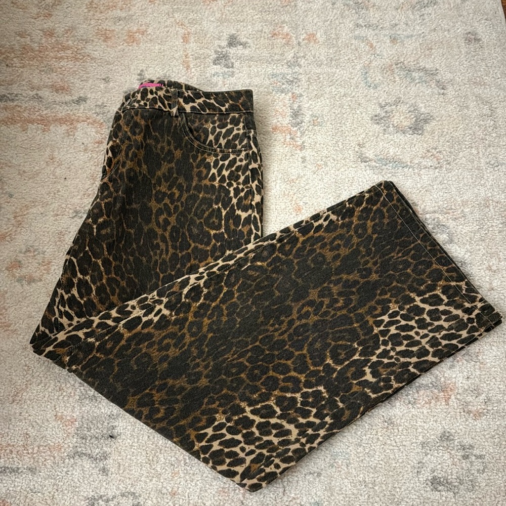 Edikted Leopard Printed Low Rise Jeans (size M)